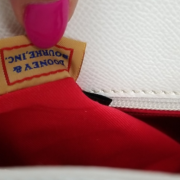Dooney and Bourke white shoulder bag - Picture 7 of 9